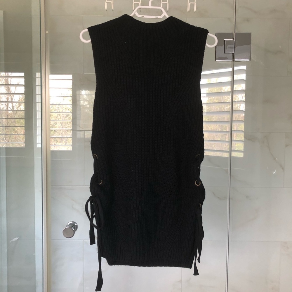 Side Tie Knit Shirt